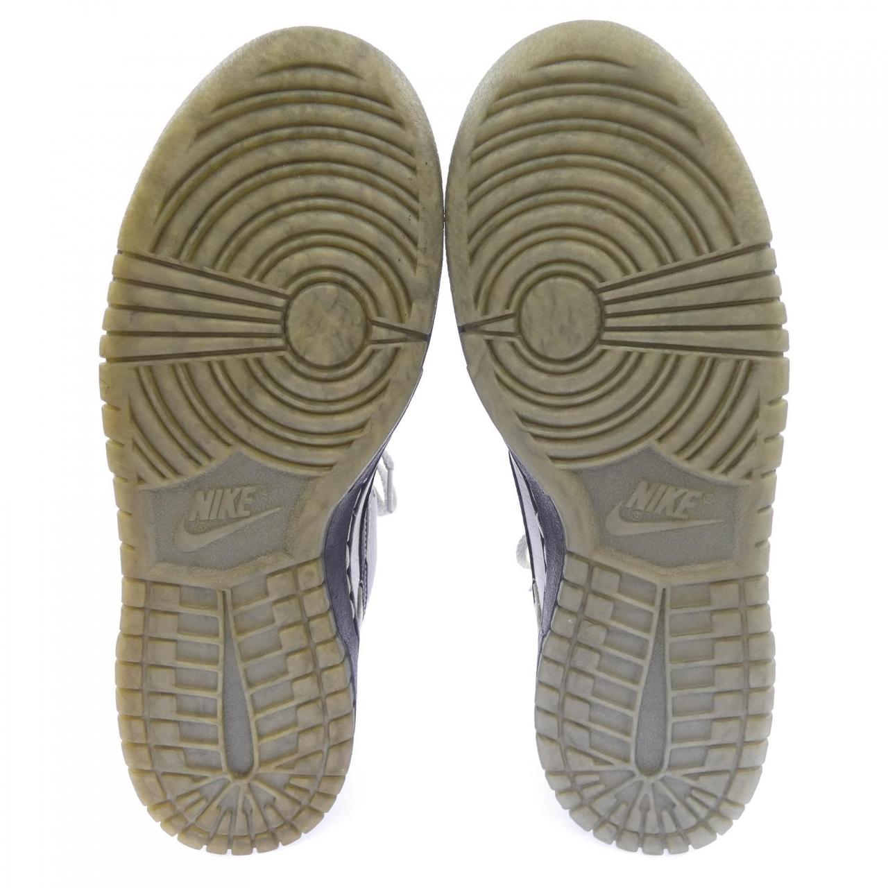 ナイキ NIKE 304714-007 スニーカー