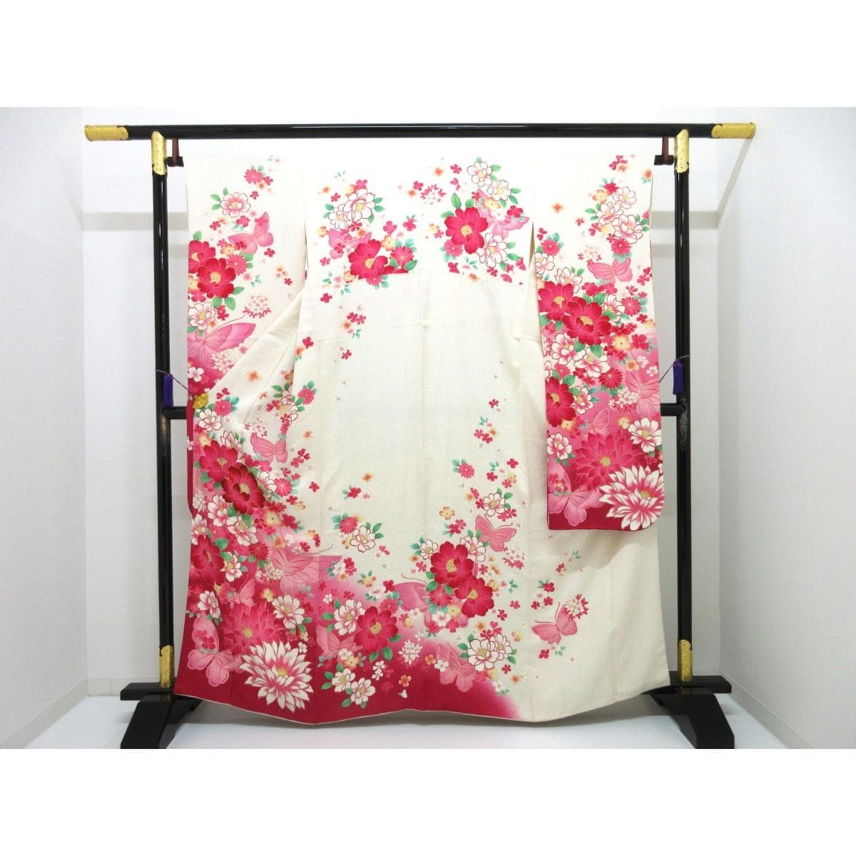 振袖　友禅金彩加工　刺繍入りボカシ染