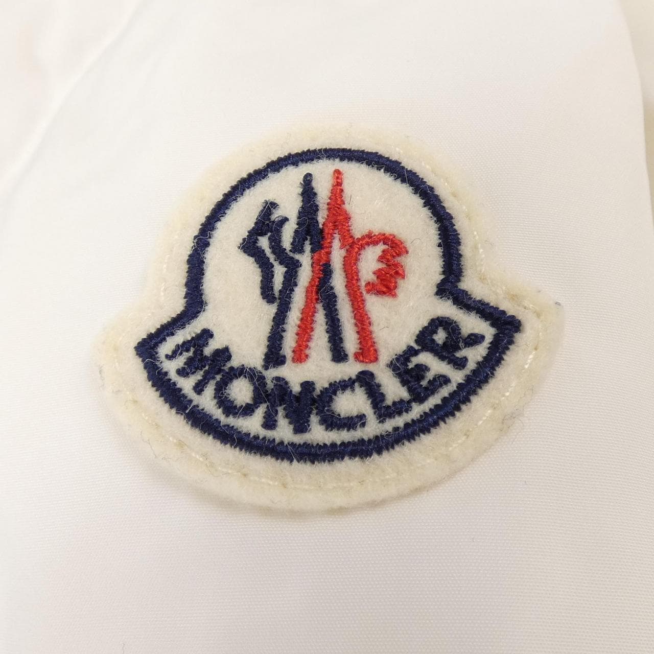 モンクレール MONCLER ARVOUIN ダウンジャケット