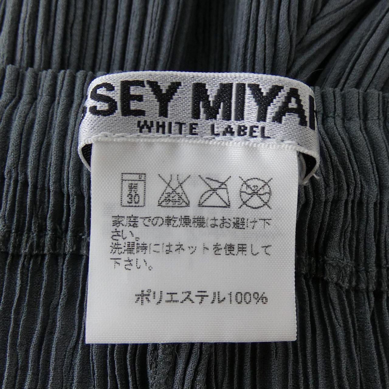 イッセイミヤケ ISSEY MIYAKE IM34FF441 パンツ