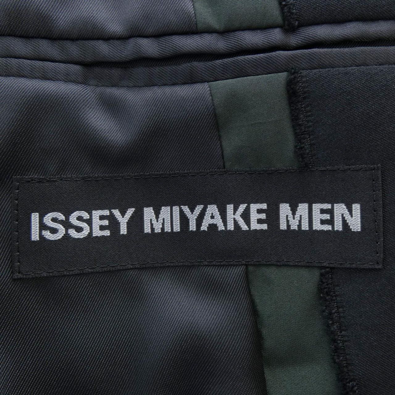 コメ兵｜イッセイミヤケメン ISSEY MIYAKE MEN ジャケット｜ISSEY MIYAKE MEN｜メンズファッション｜アウター・ジャケット｜ ジャケット｜【公式】日本最大級のリユースデパートKOMEHYO