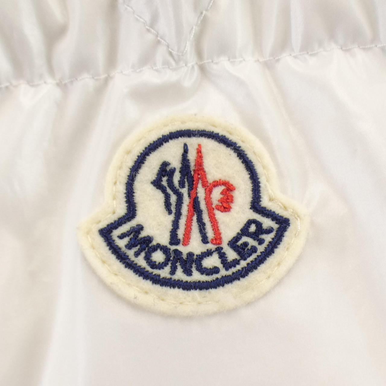 モンクレール MONCLER ダウンジャケット
