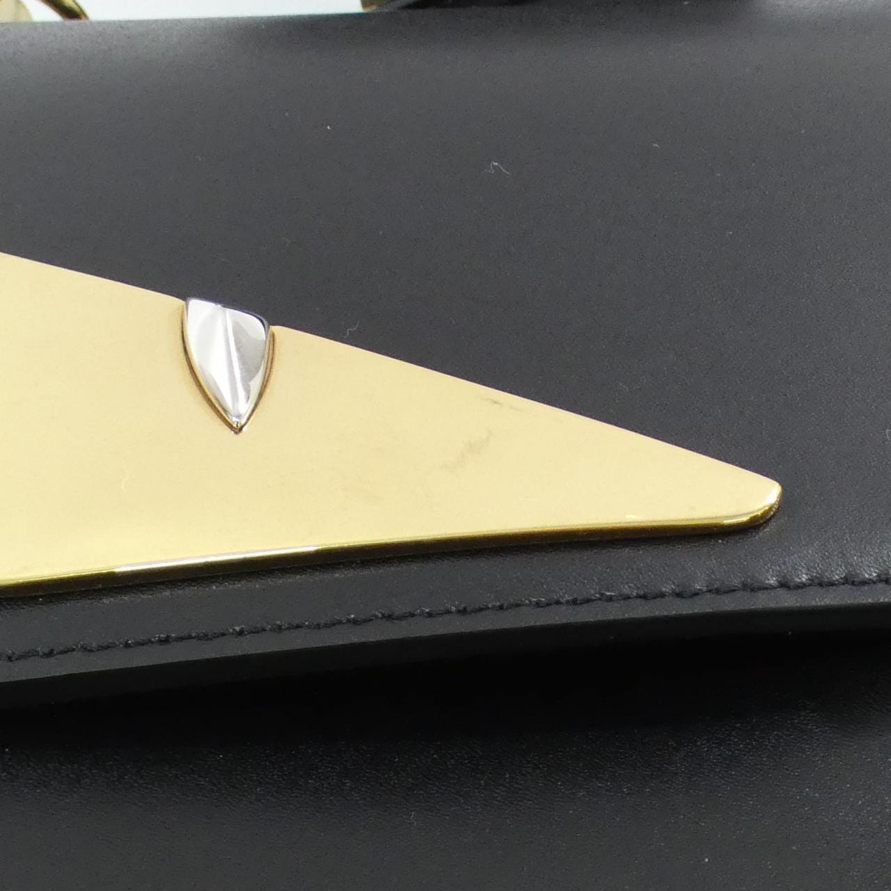 フェンディ BAG BUGS キャナイ 8BT283 A383 ショルダーバッグ