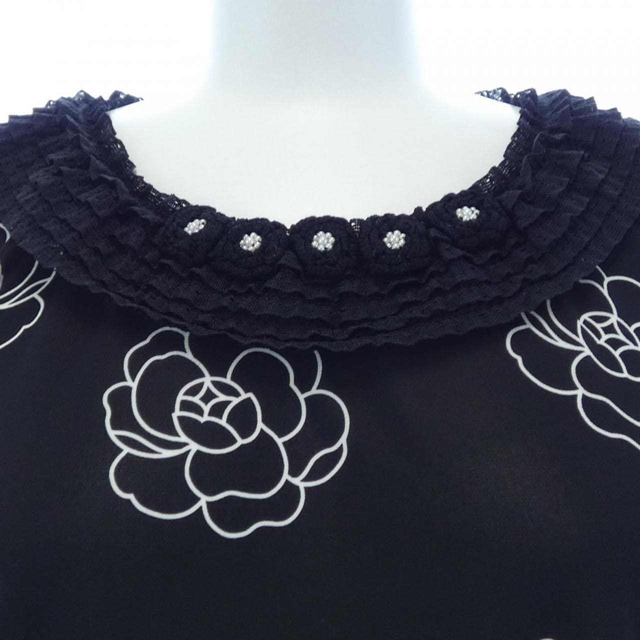 インゲボルグ INGEBORG トップス