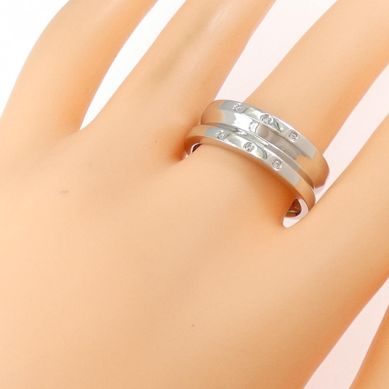 【新品】PT900 ダイヤモンド リング 0.04CT