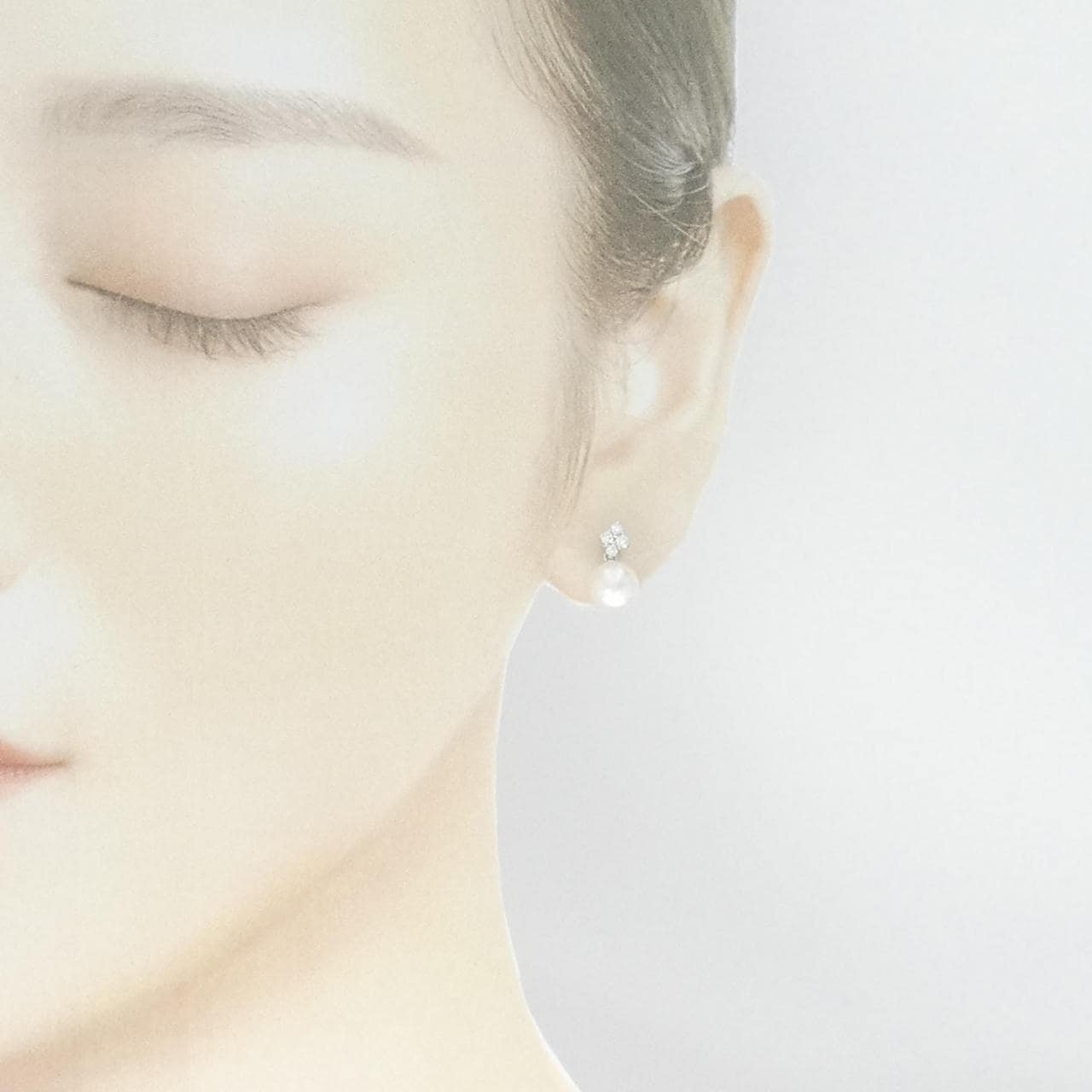 MIKIMOTO Akoya pearl earrings 7.4mm