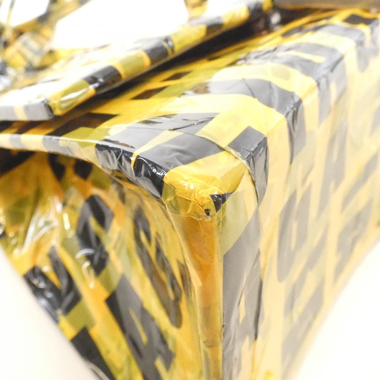 バレンシアガ アワーグラス スモール 593546 210MO バッグ