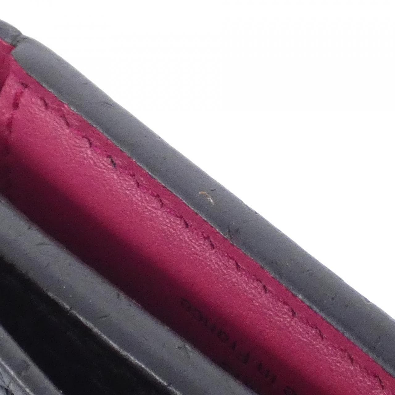 LOUIS VUITTON Portefeuille Capucines Compact M62157 Wallet