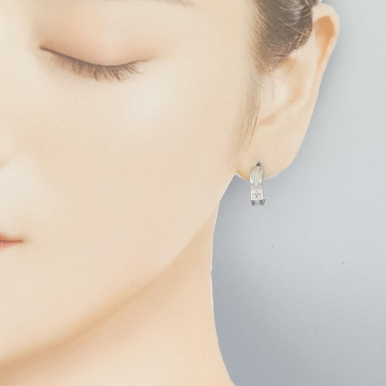 PT900 ダイヤモンド ピアス 0.12CT