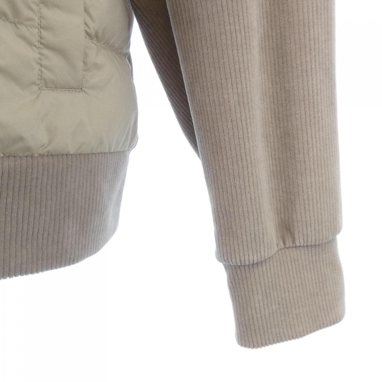 モンクレール MONCLER 20918G00083 ダウンジャケット