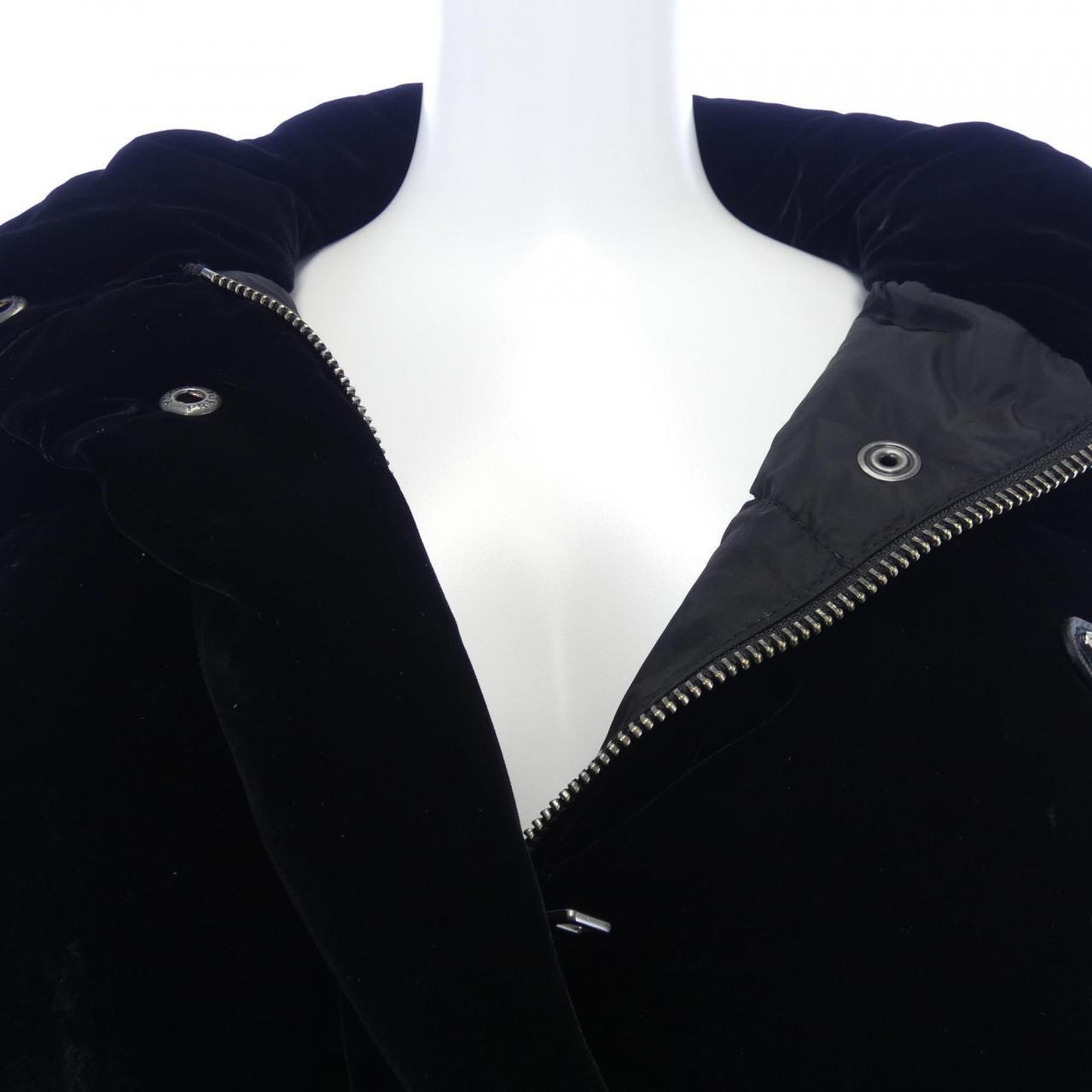 プラダ PRADA トライアングルロゴ 291805 S222 178Y ダウンジャケット