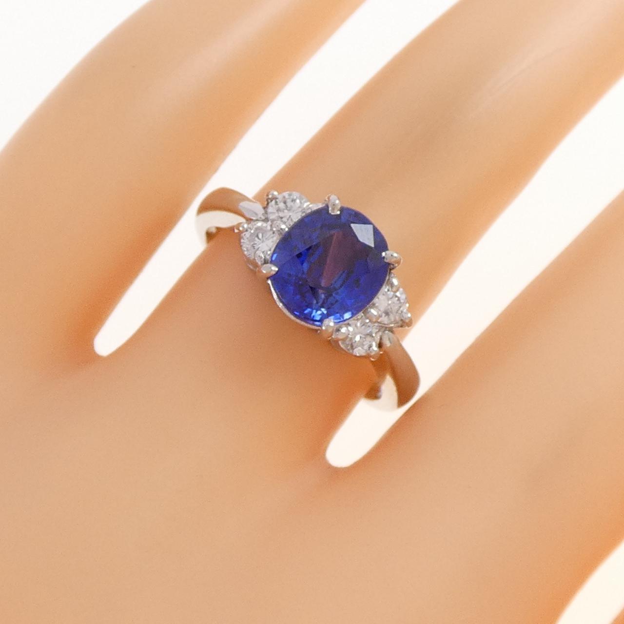 PT900 サファイヤ リング 2.418CT