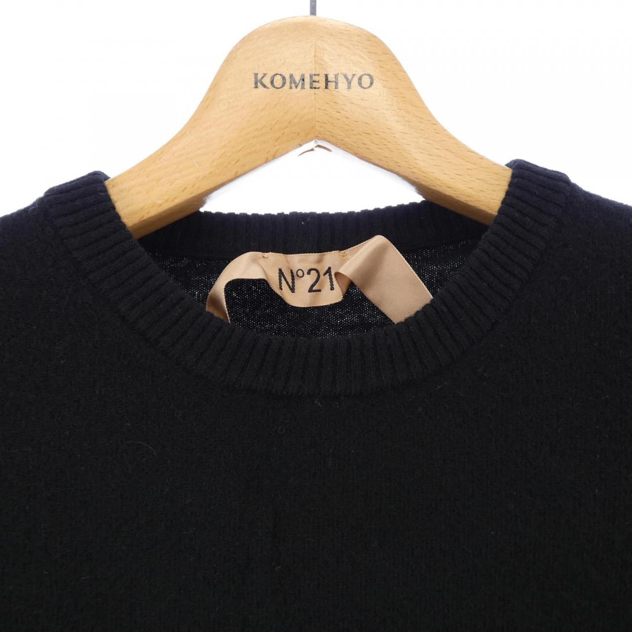 ヌメロヴェントゥーノ N°21 ニット