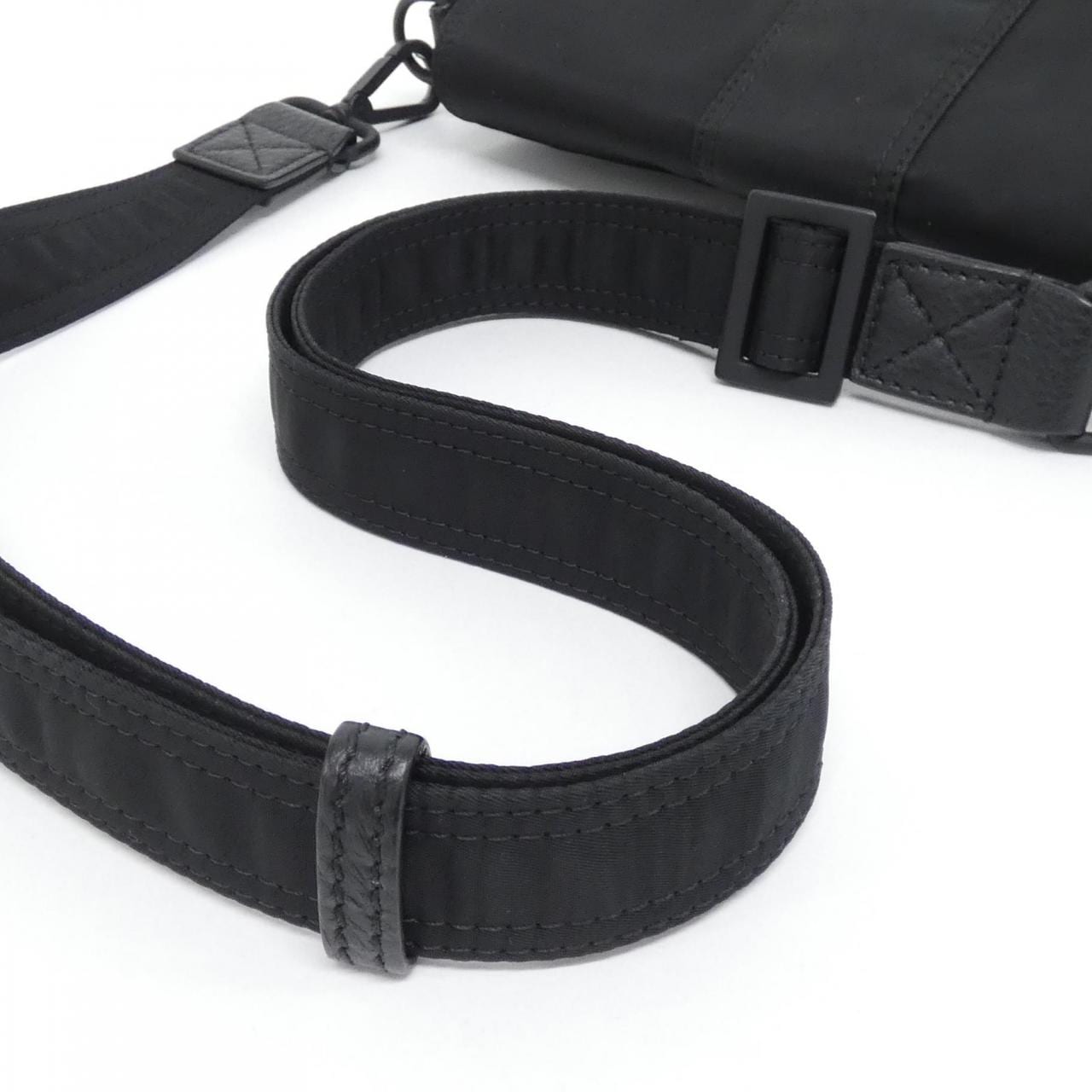 フェンディ バゲット メッセンジャー ミディアム 7VA537 AG0P ショルダーバッグ