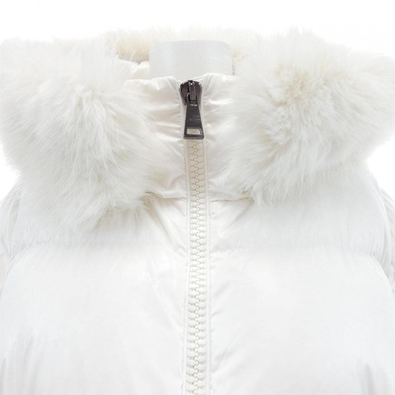モンクレール MONCLER LAICHE ダウンジャケット