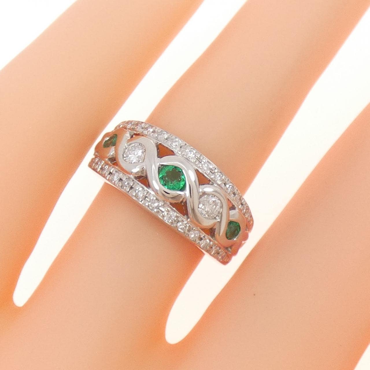 PT エメラルド リング 0.16CT