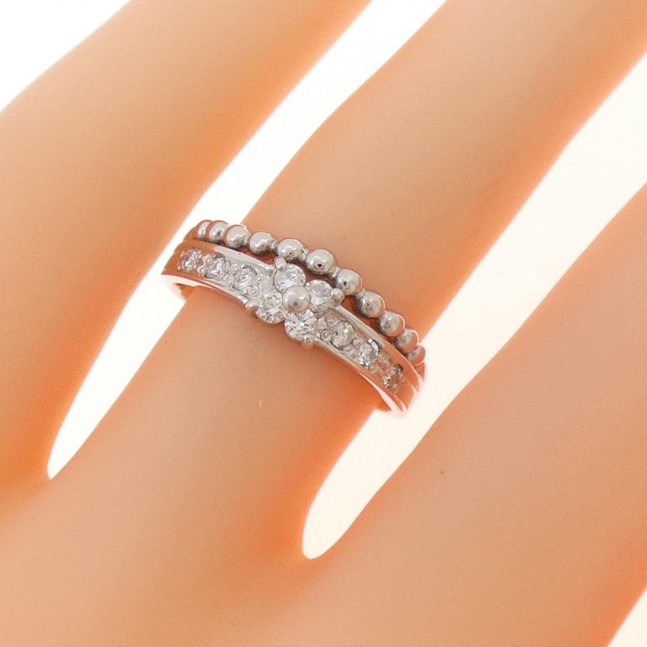 PT900 フラワー ダイヤモンド リング 0.20CT