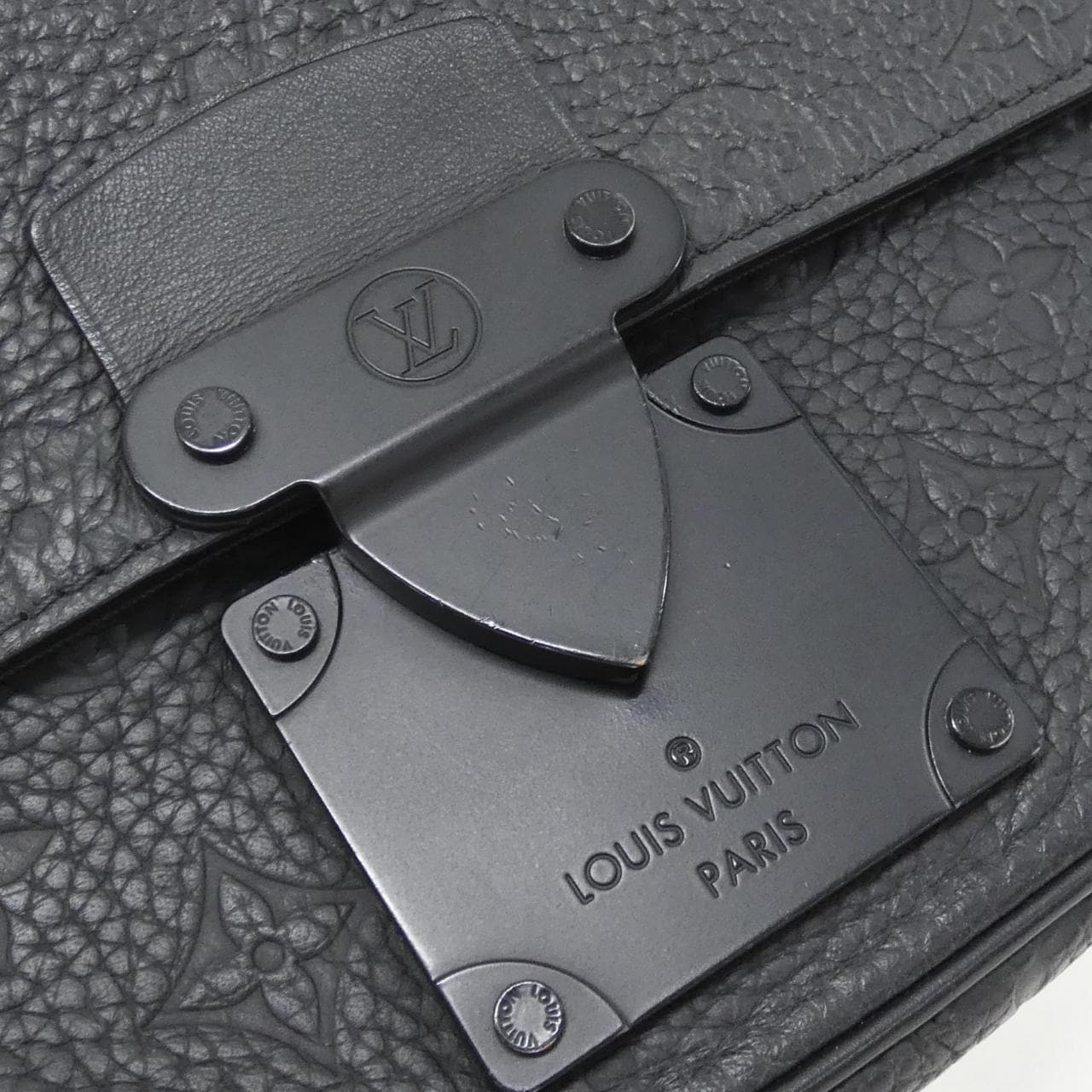 ルイヴィトン トリヨン モノグラム Sロック スリングバッグ M58487 バッグ
