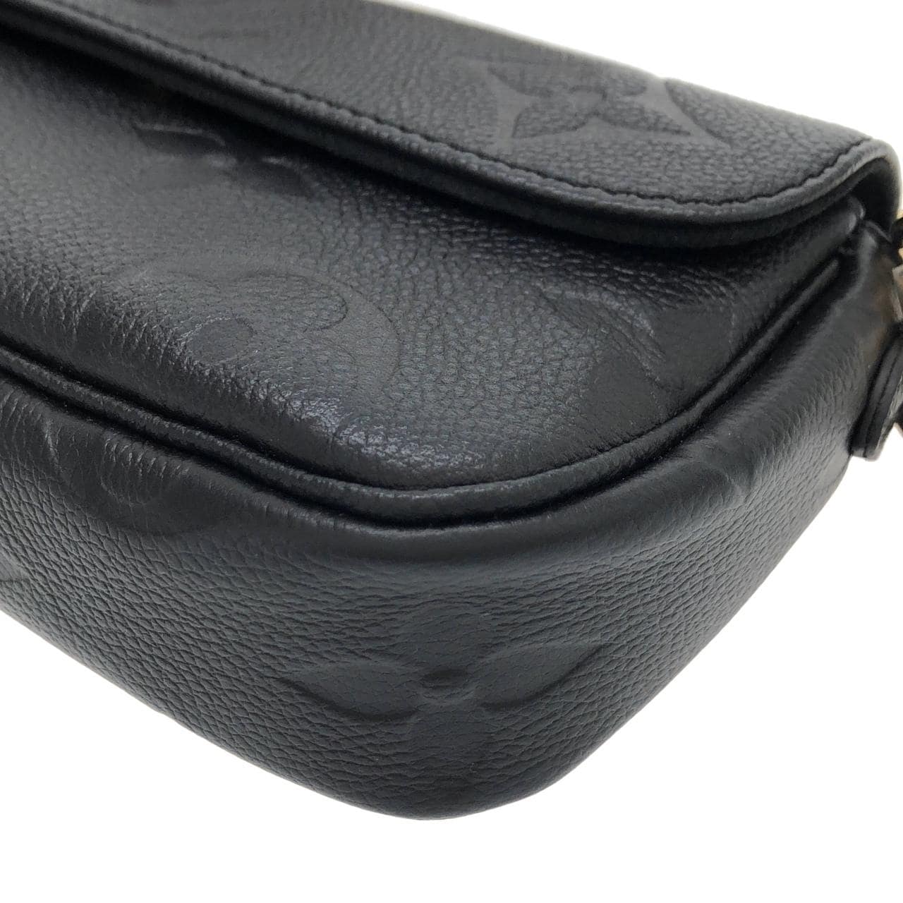 ルイヴィトン モノグラム アンプラント ウォレット オン チェーン アイビー M82154 ショルダーバッグ