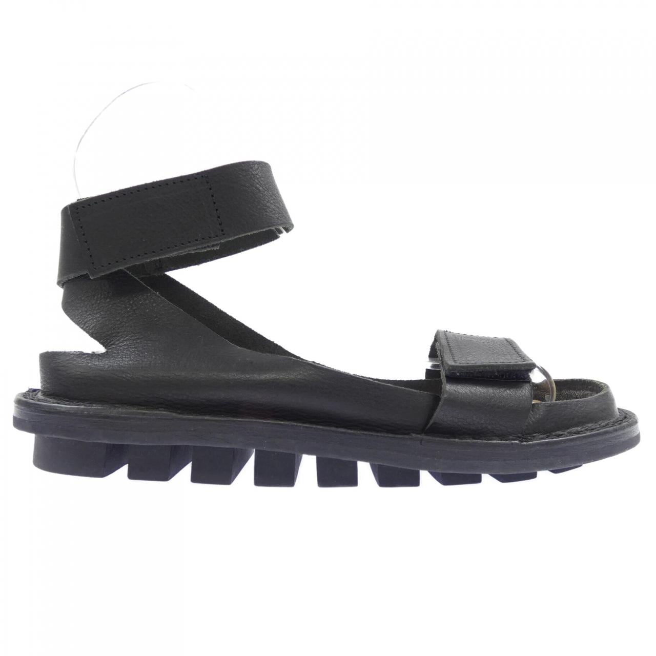 trippen サンダル