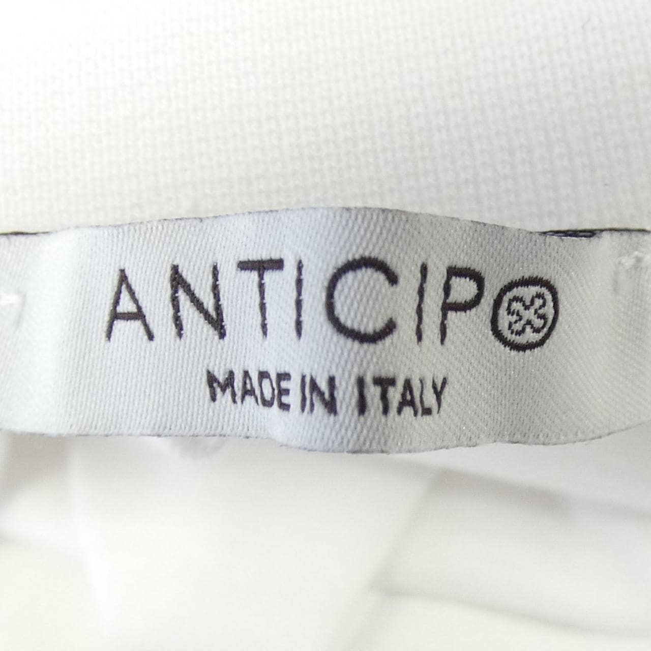 アンティーチポ ANTICIPO トップス