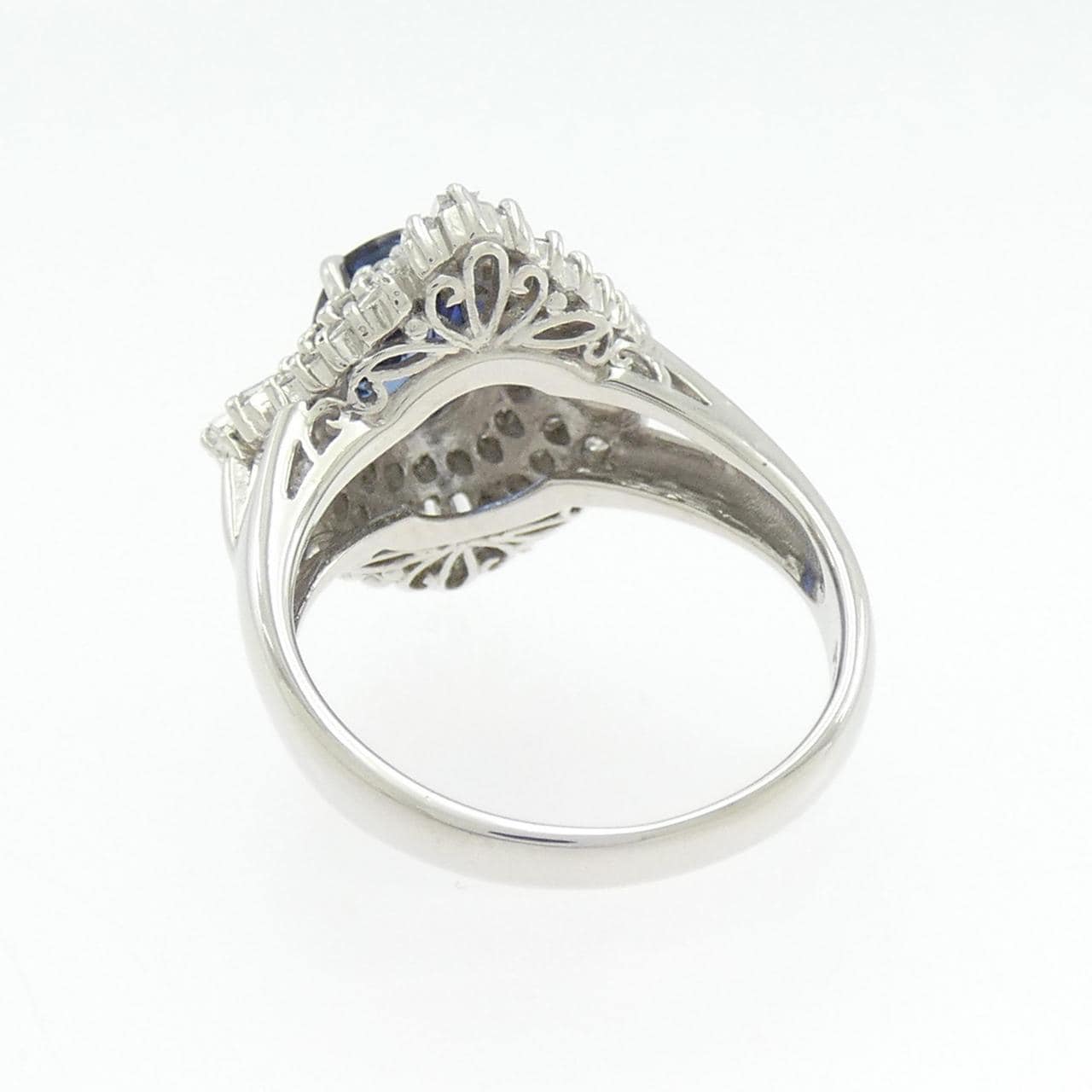 PT900 サファイヤ リング 1.56CT