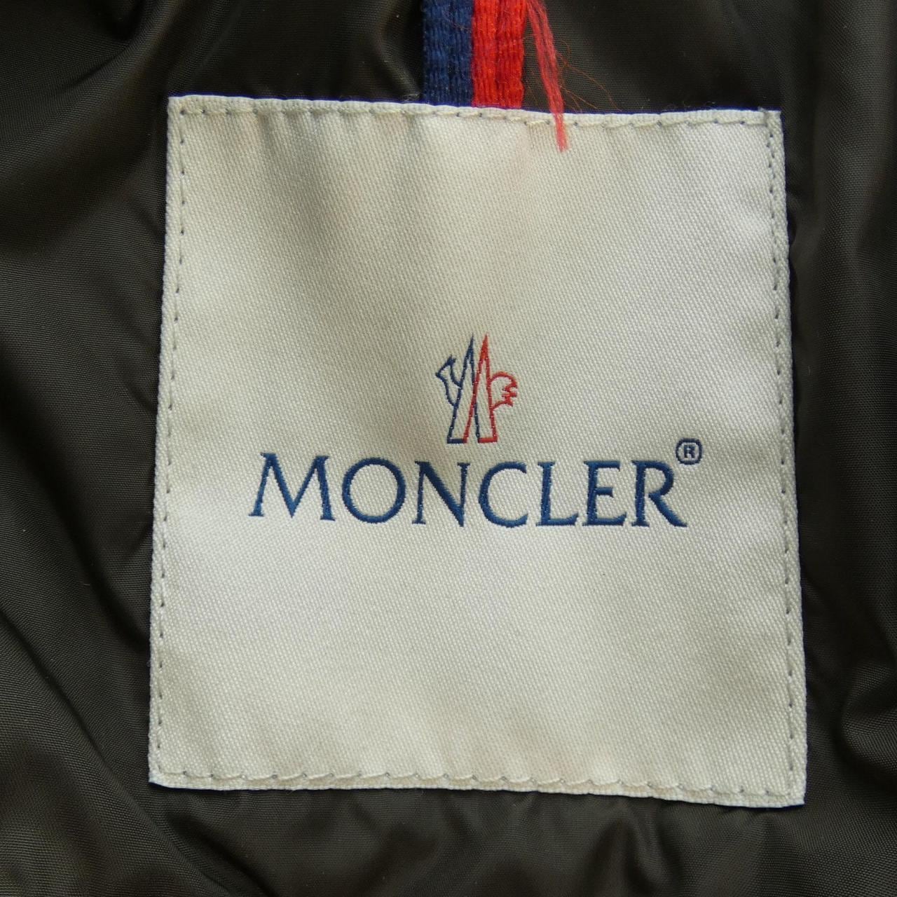 モンクレール MONCLER ダウンジャケット