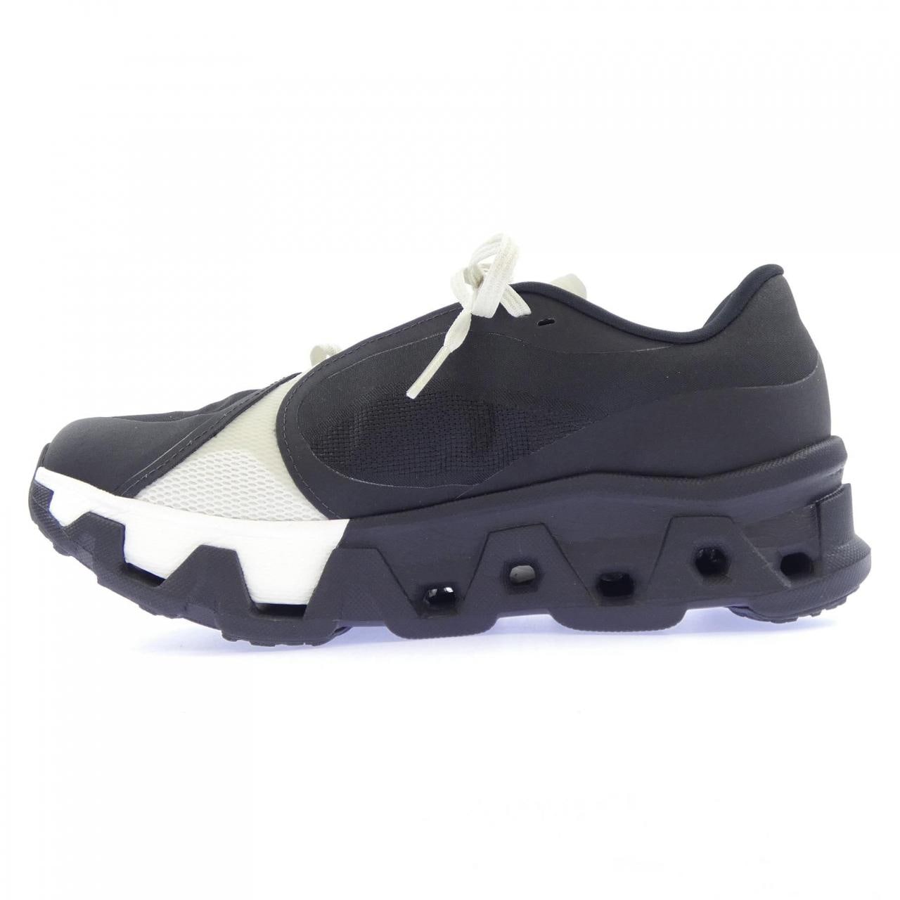 オン On スニーカー