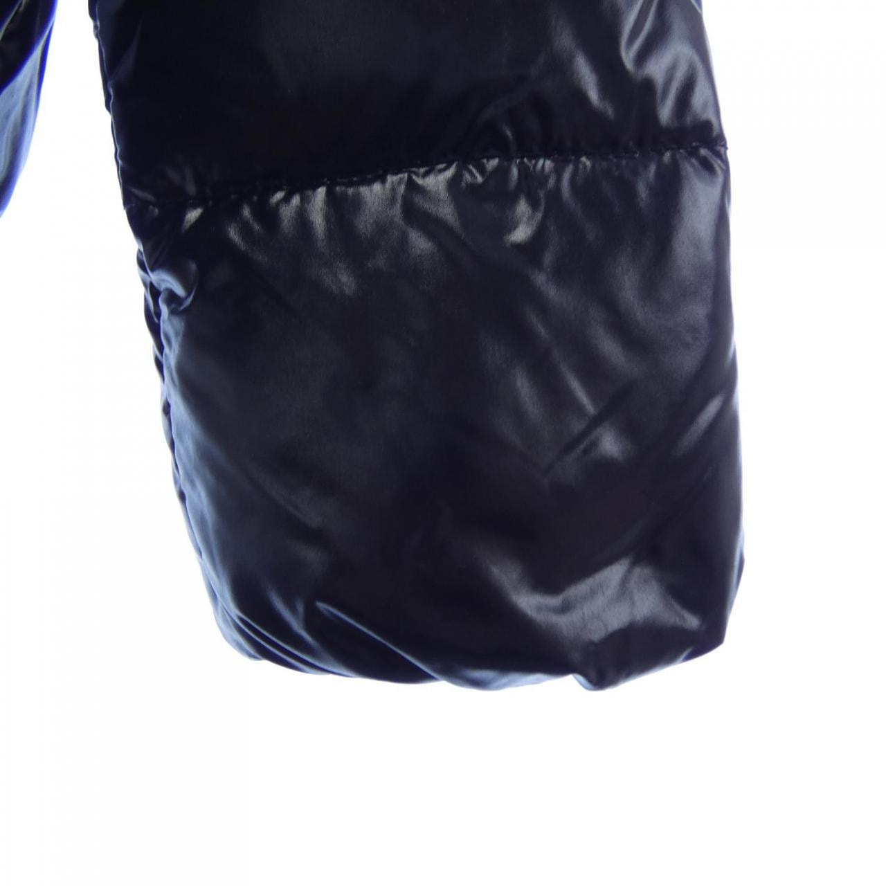 デュベティカ DUVETICA ダウンジャケット