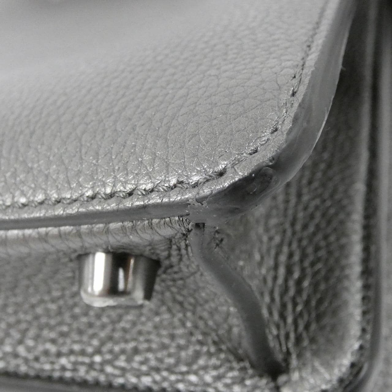 フェンディ ピーカブー アイ シー ユー ミディアム 7VA529 AJJ1 バッグ