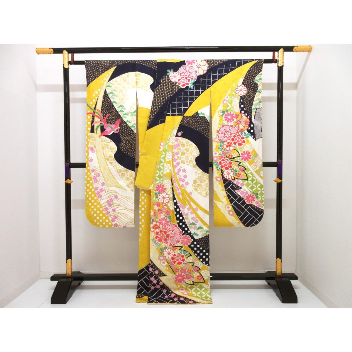 【新品】振袖　滝泰　友禅金彩加工　刺繍入り
