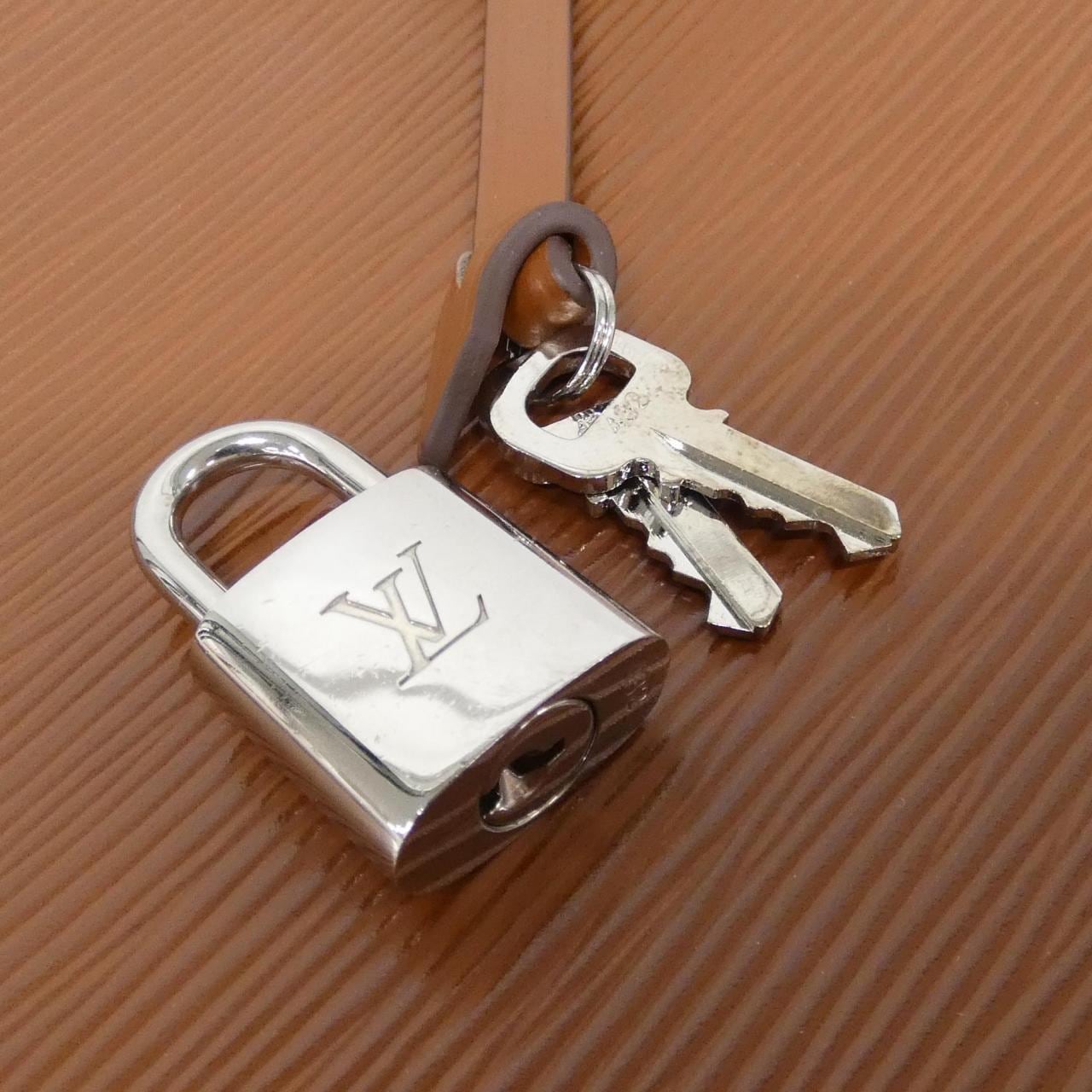 ルイヴィトン エピ アルマ PM M40622 バッグ