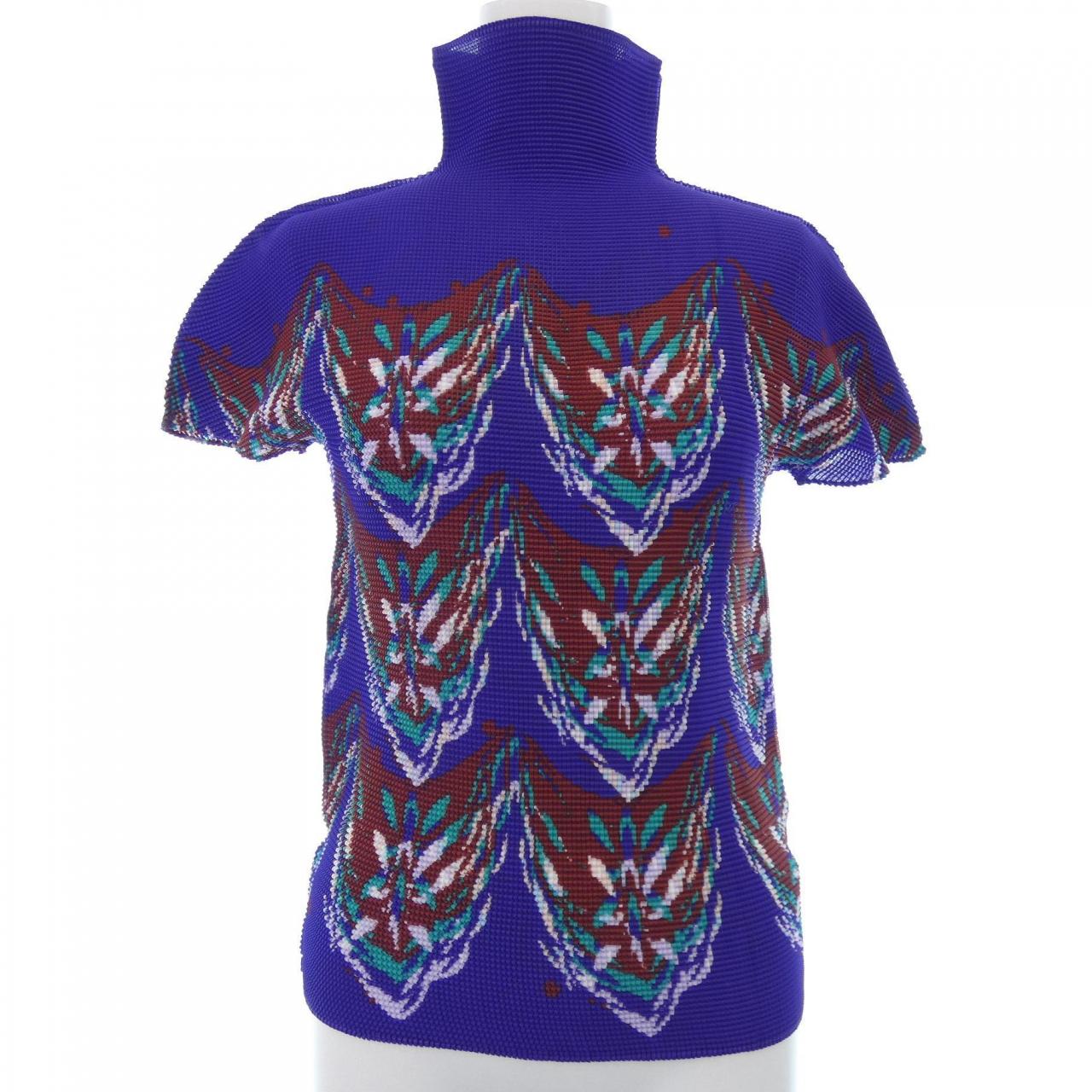 ミーイッセイミヤケ me ISSEY MIYAKE トップス