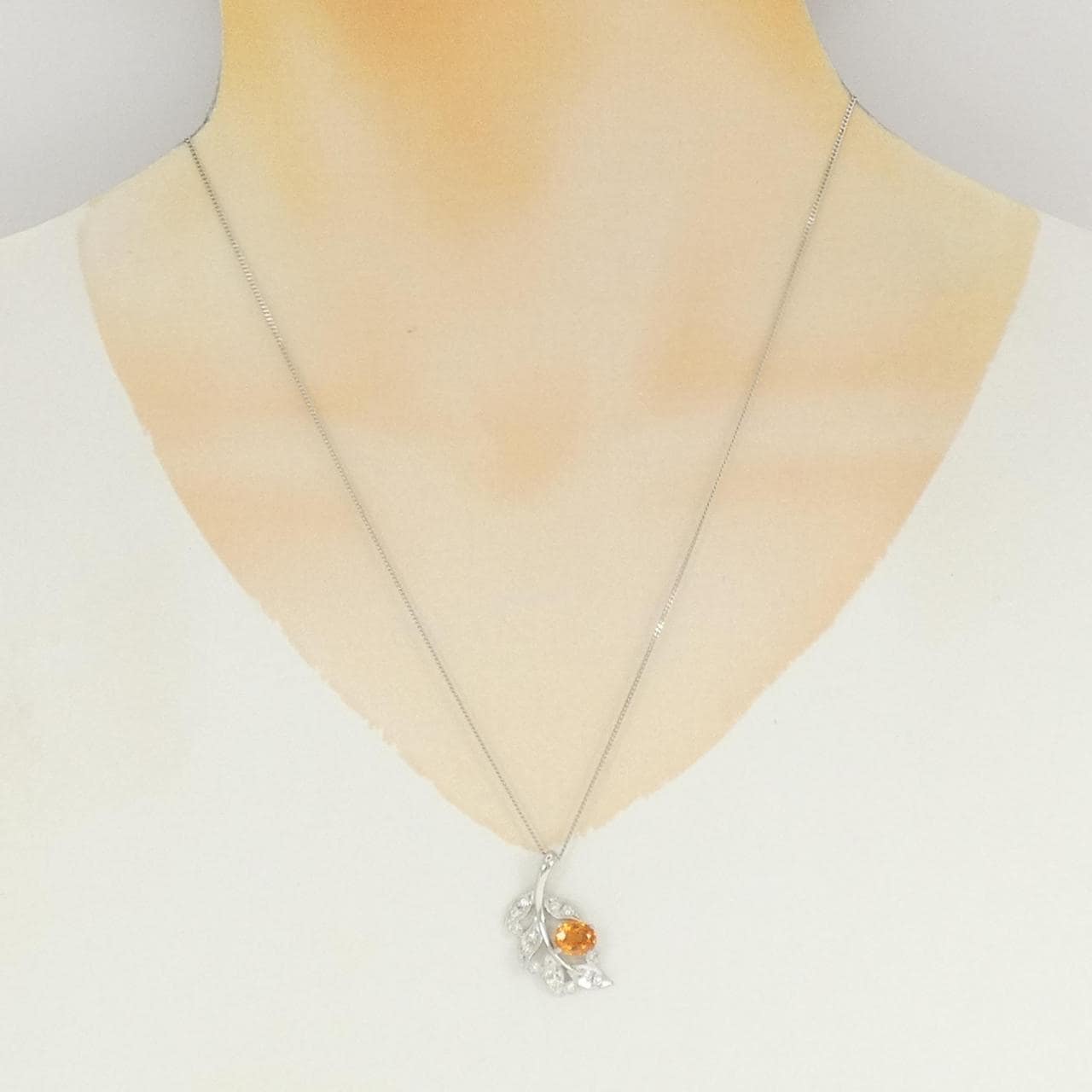 PT900/PT850 ガーネット ネックレス 1.35CT