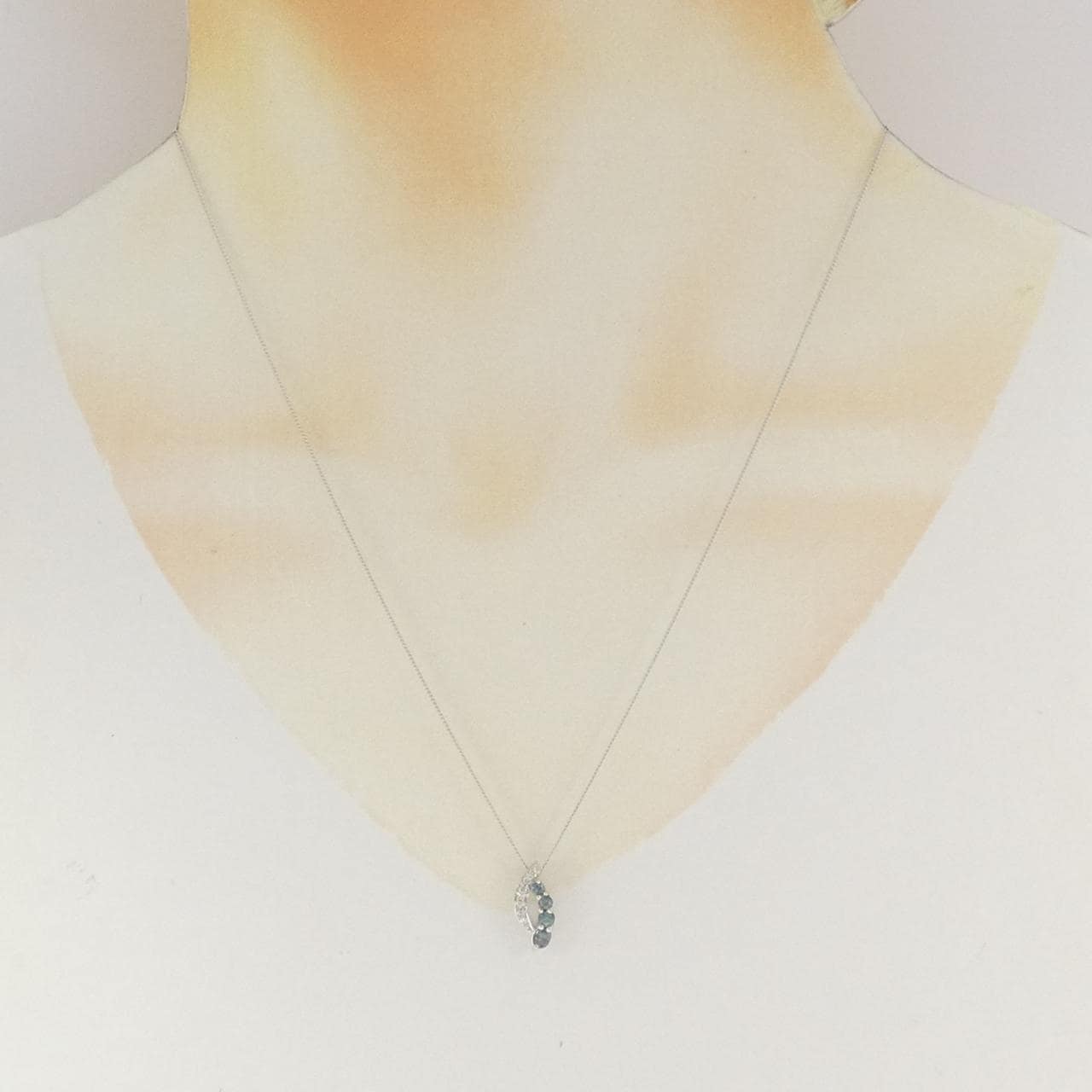 PT950/K18WG アレキサンドライト ネックレス 0.28CT