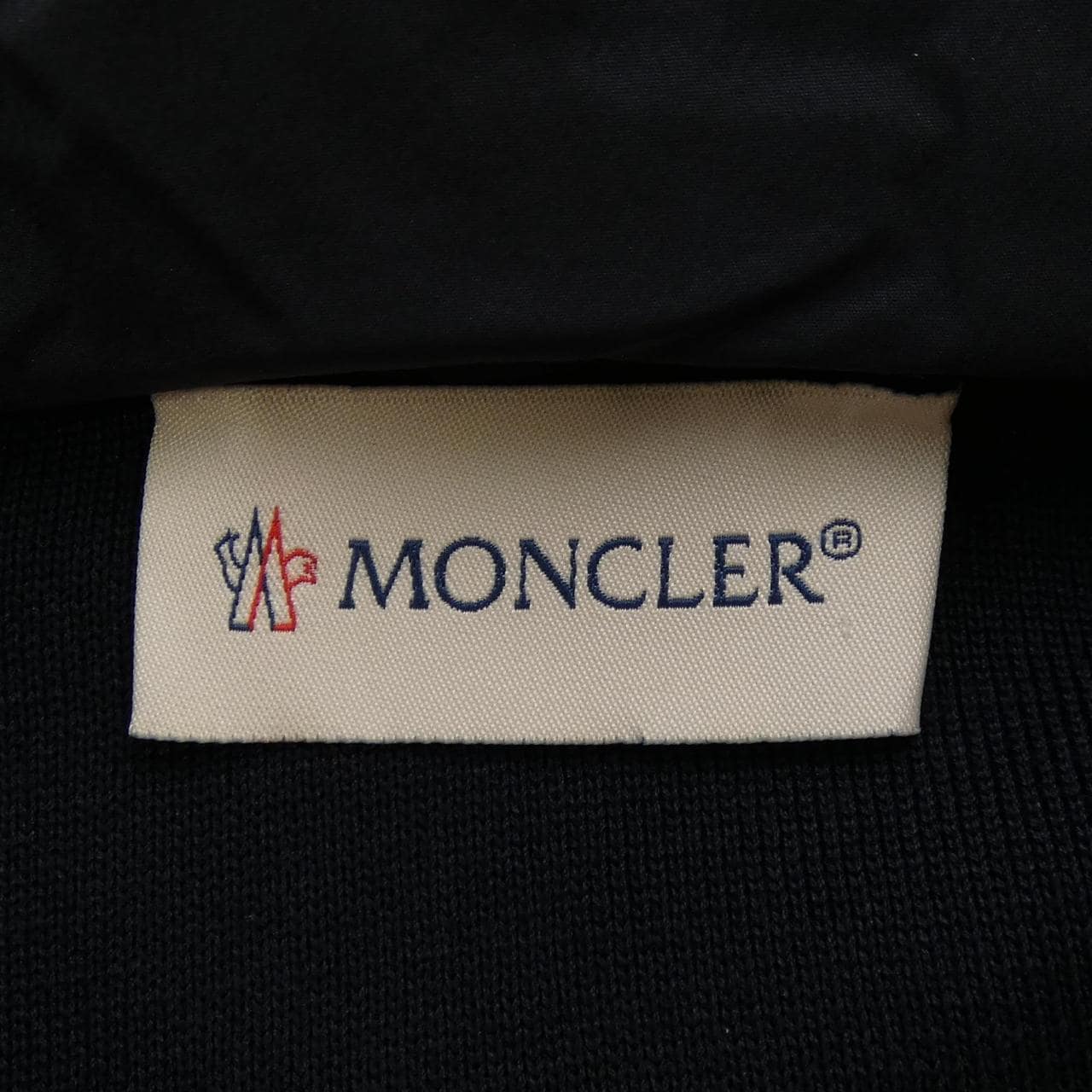 モンクレール MONCLER ダウンジャケット