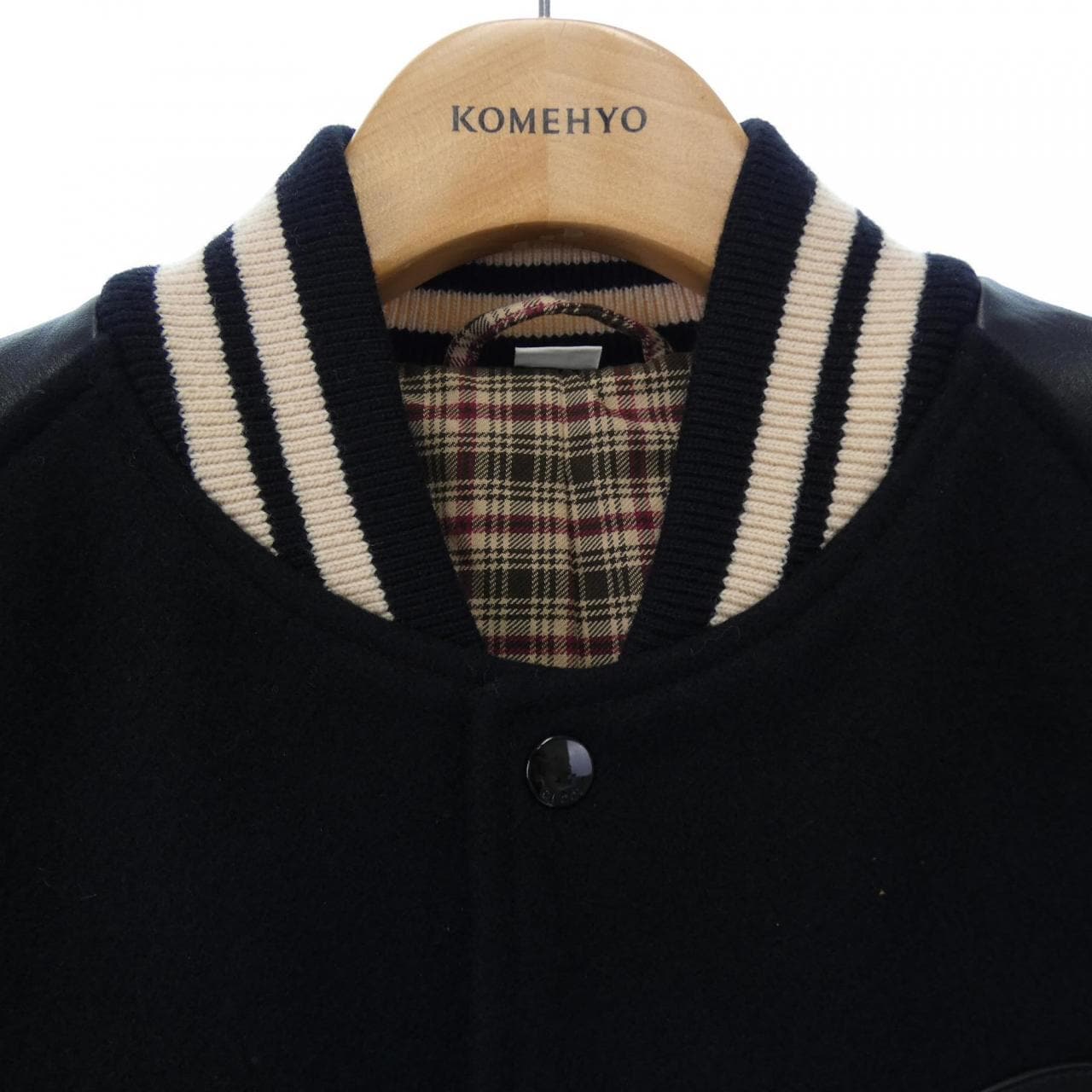 グッチ GUCCI 618897 Z8AKD スタジャン