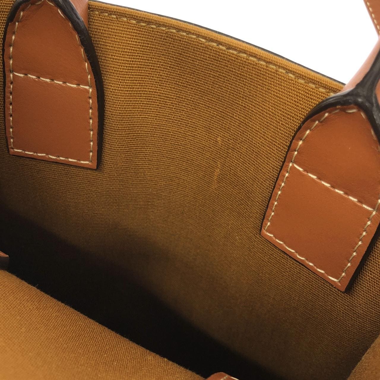 セリーヌ ミニ バーティカル カバ 194372BZK バッグ