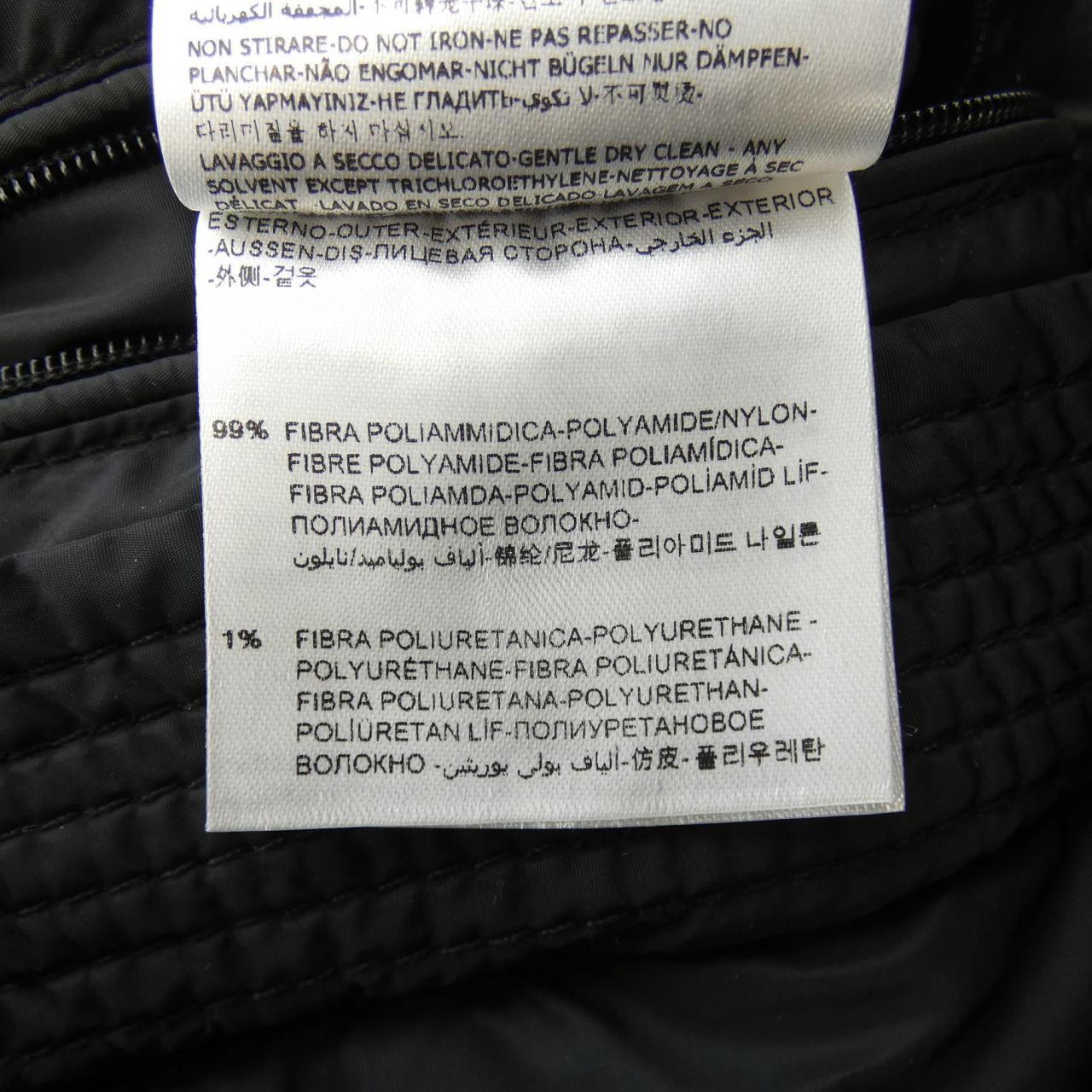モンクレール MONCLER ダウンジャケット