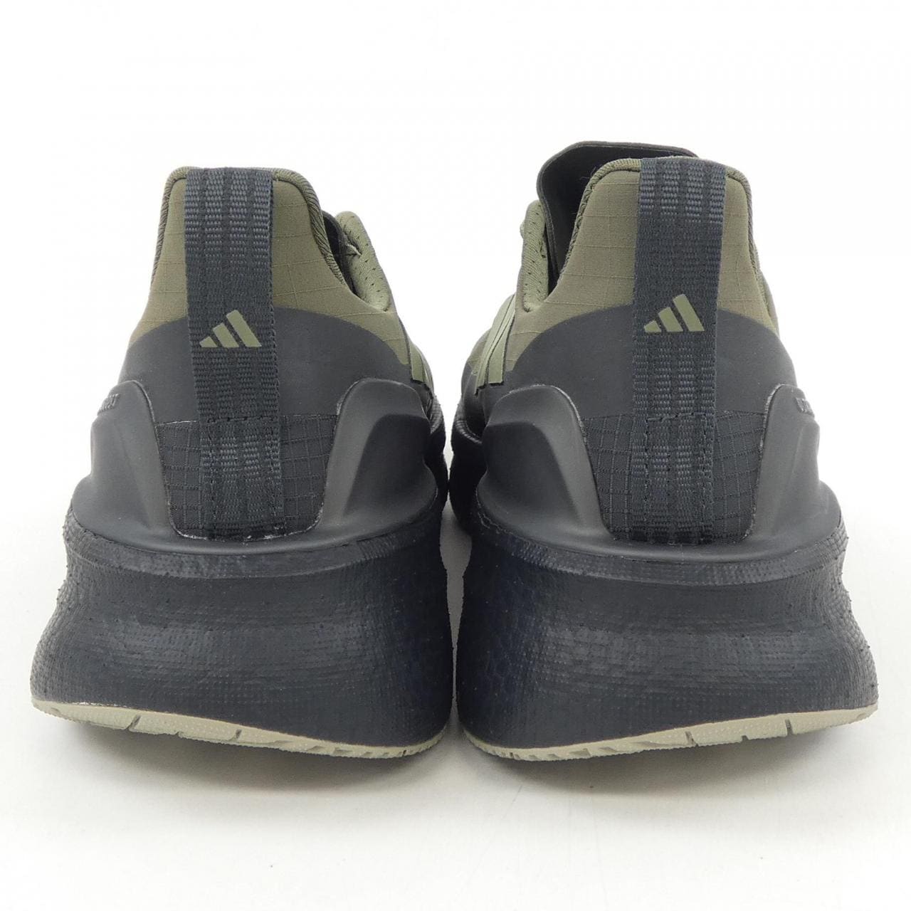 アディダス ADIDAS JQ5388 スニーカー