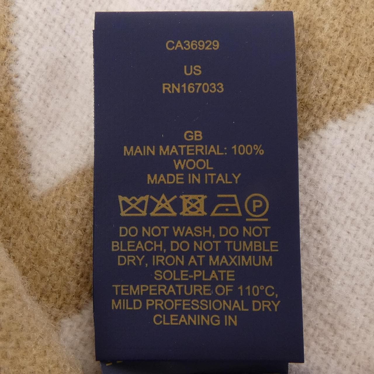 LOUIS VUITTON Vuitton LV Medallion M79213 Muffler