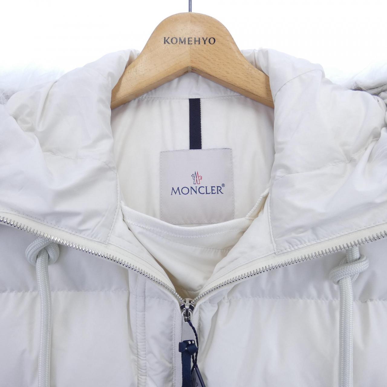 モンクレール MONCLER ダウンジャケット