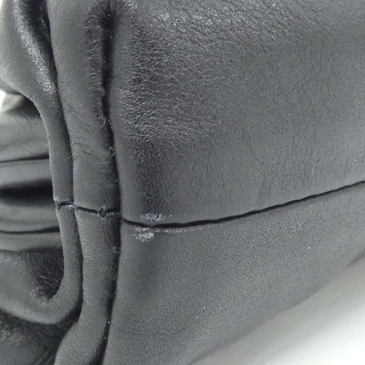 ボッテガヴェネタ 585852 VCP40 ショルダーバッグ