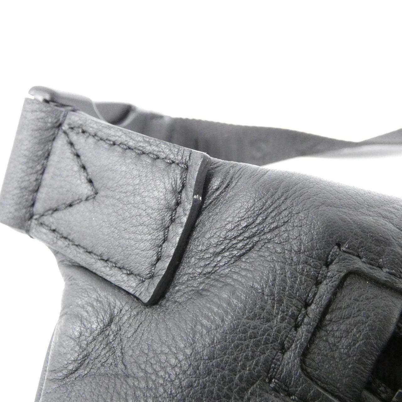 ルイヴィトン モノグラム シャドウ ディスカバリー バムバッグ PM M46036 ショルダーバッグ