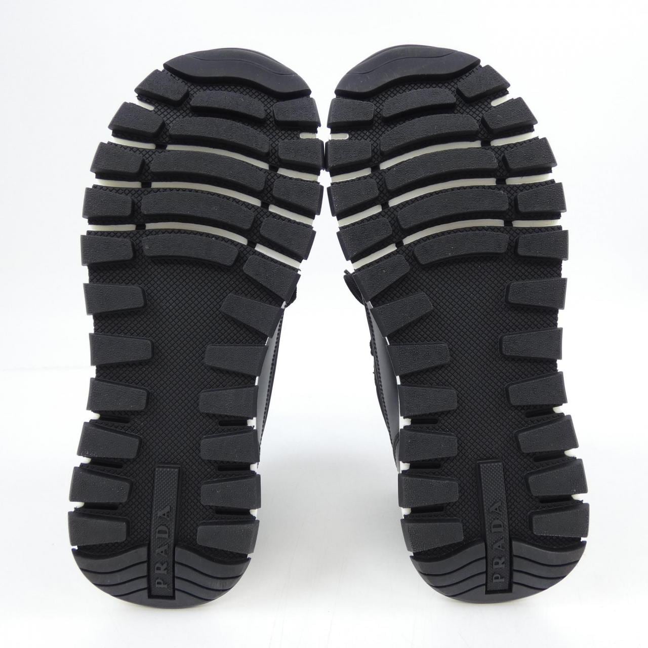 プラダ PRADA エコニール RE-NYLON 1E283N スニーカー