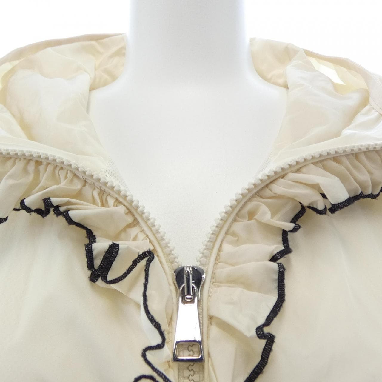 モンクレール MONCLER VIVRE ジャケット