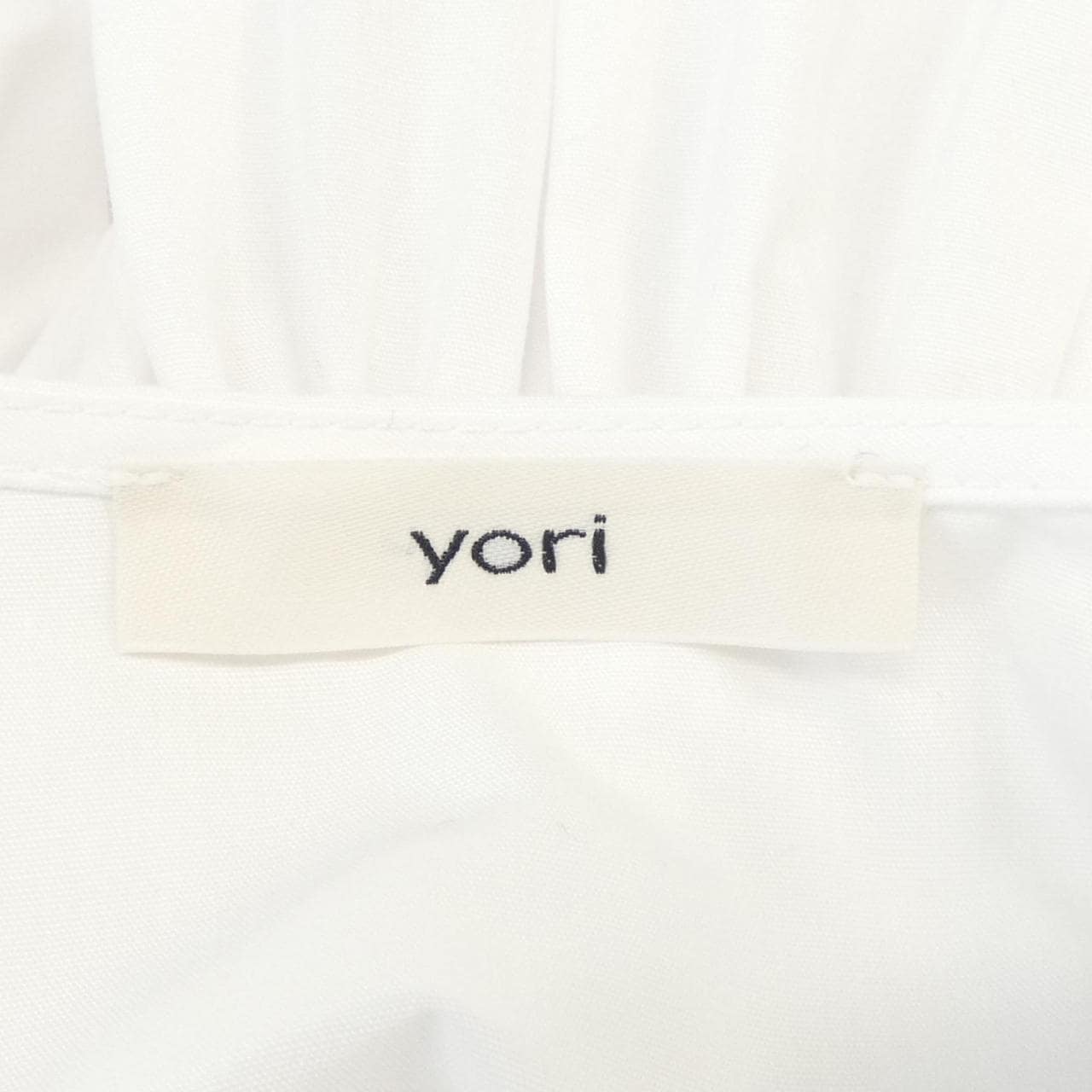 ヨリ yori トップス