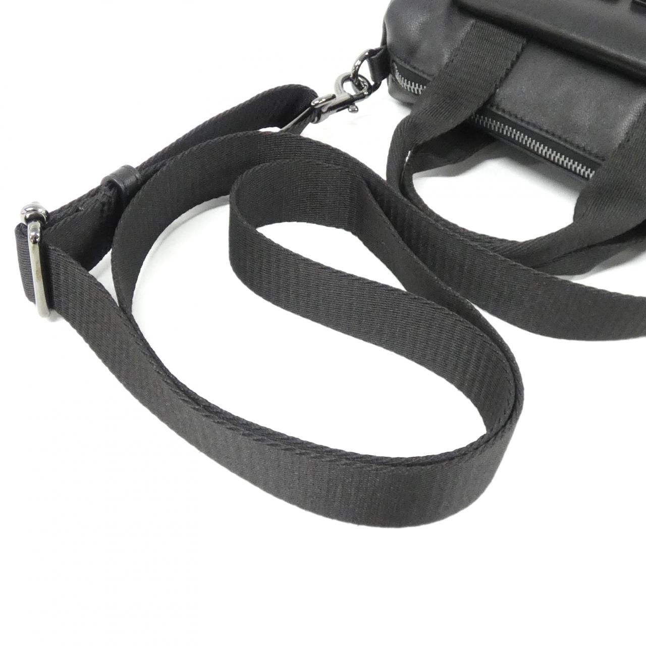 ヴァレンティノガラヴァーニ 5Y2P0U93DCY バッグ