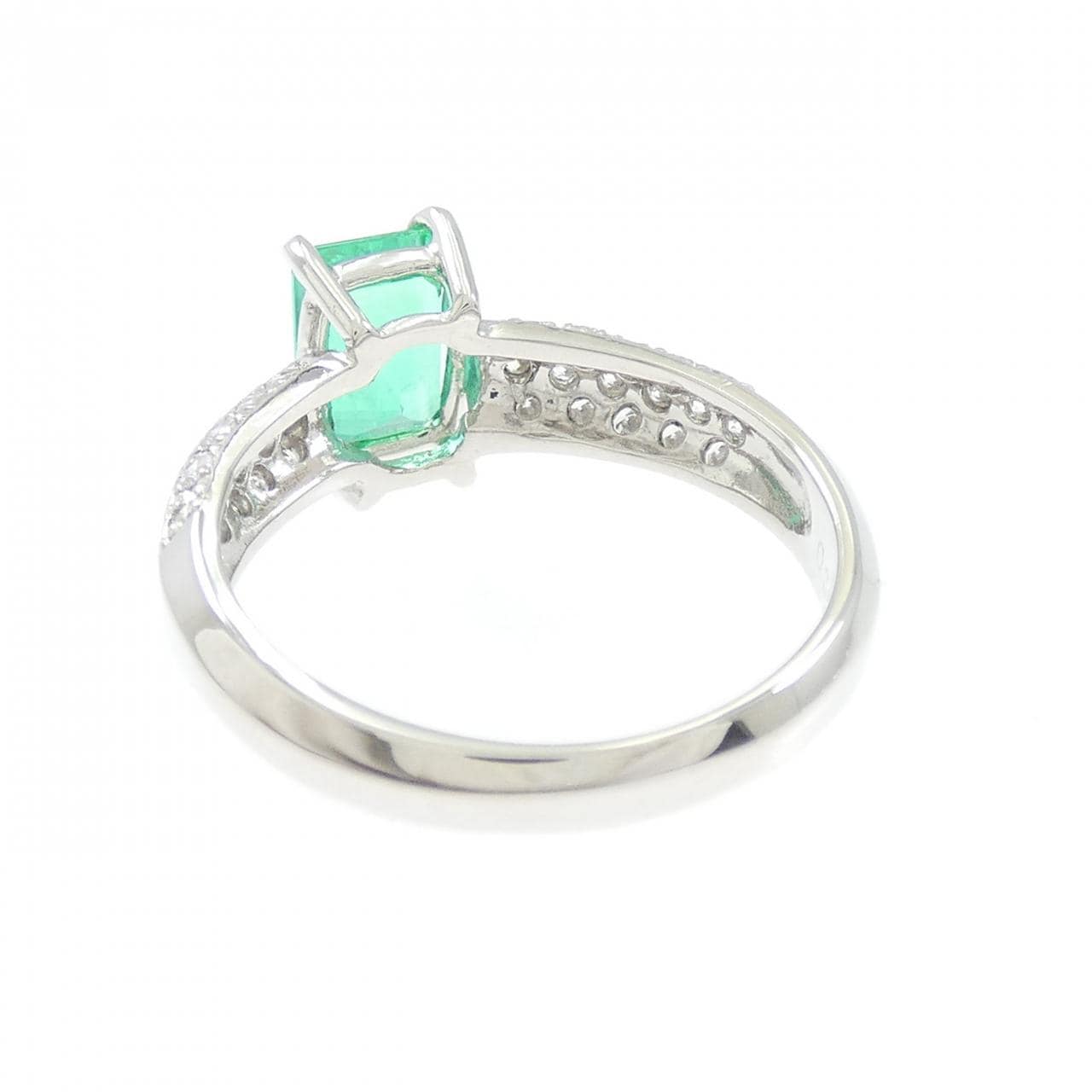 PT900 エメラルド リング 1.04CT