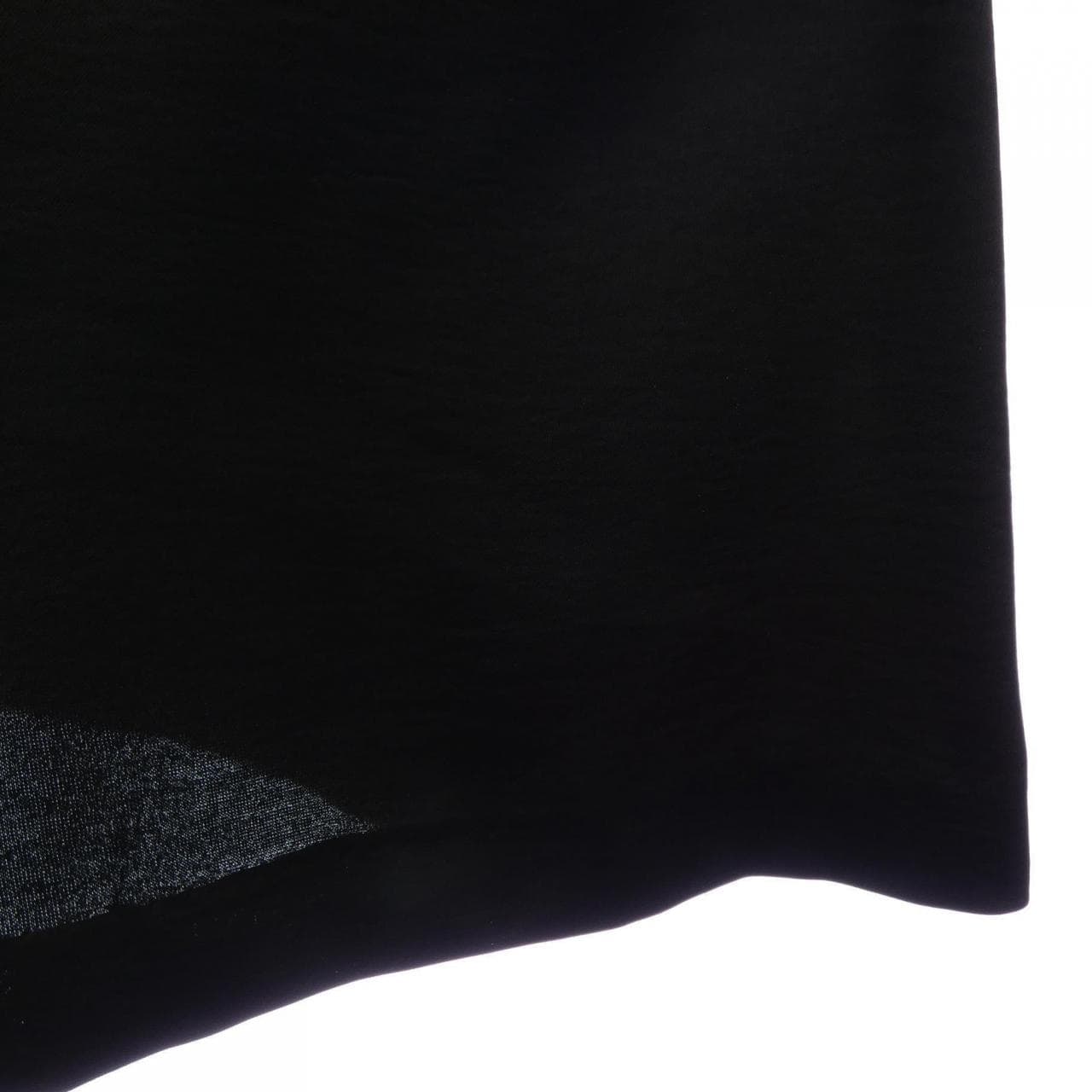 エミ emmi スカート